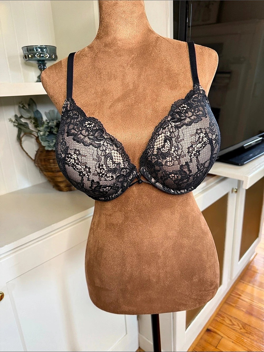 Adore Me Lace Bra in Black & Pink Size 38D NWT